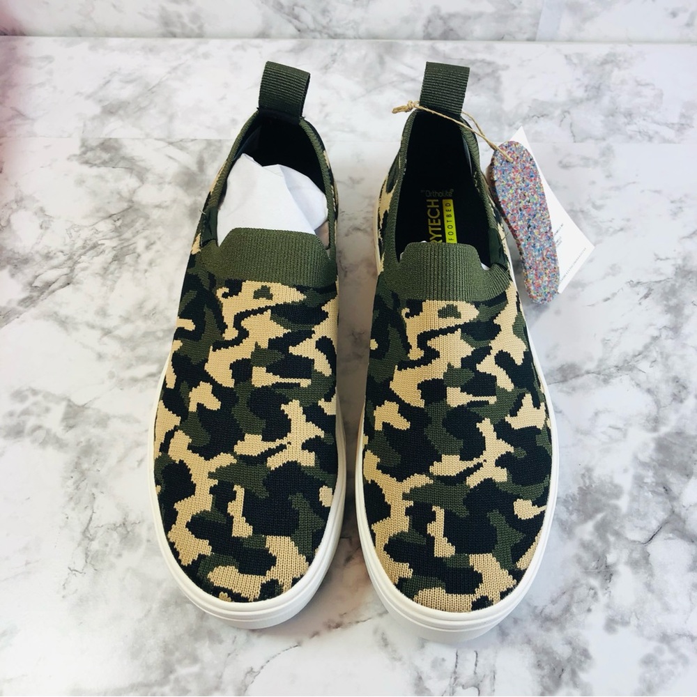Reebok Womens Shoes  Onlux Slip On Walking/Marche GZ3102 Sneakers  Size 6.5